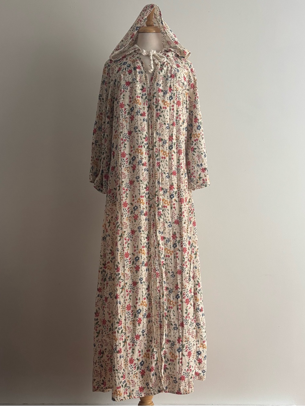 Vintage 1970's Hooded Wildflower & Berry Print Cotton Gauze Maxi Dress / M